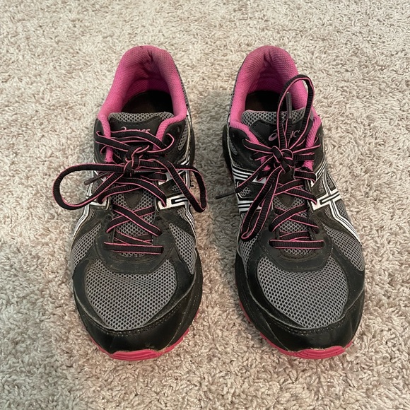 Womens tennis shoes - Picture 2 of 6